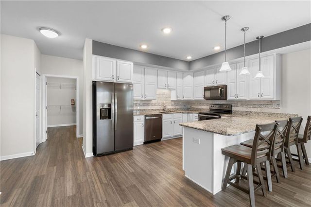 2651 NW Barry Road 108, Kansas City, MO 64154