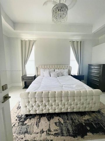 8268 SOUTHWIND BAY, Fort Myers, FL 33908