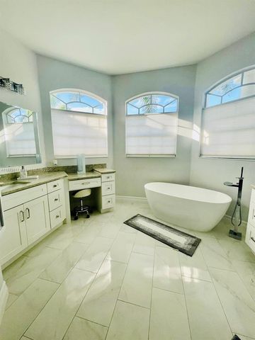 8268 SOUTHWIND BAY, Fort Myers, FL 33908