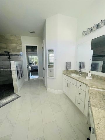 8268 SOUTHWIND BAY, Fort Myers, FL 33908