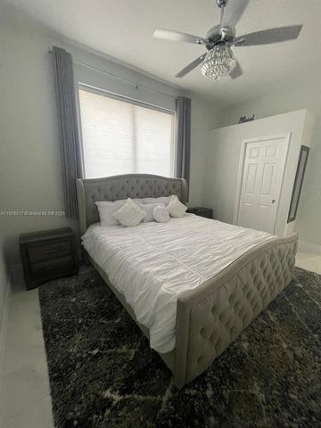 8268 SOUTHWIND BAY, Fort Myers, FL 33908