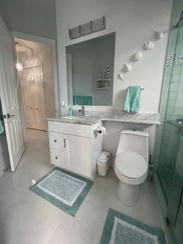 8268 SOUTHWIND BAY, Fort Myers, FL 33908