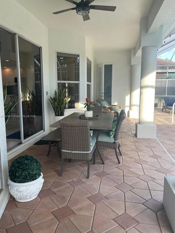 8268 SOUTHWIND BAY, Fort Myers, FL 33908