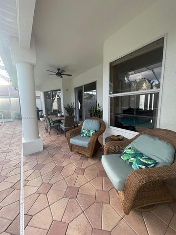 8268 SOUTHWIND BAY, Fort Myers, FL 33908