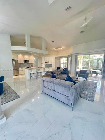 8268 SOUTHWIND BAY, Fort Myers, FL 33908