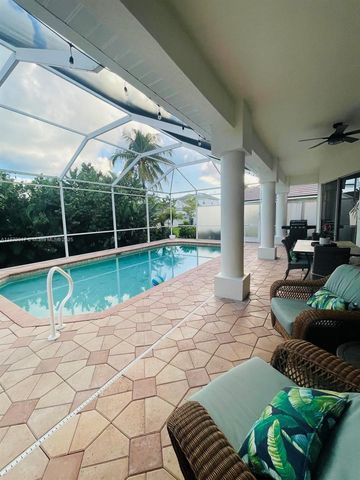 8268 SOUTHWIND BAY, Fort Myers, FL 33908