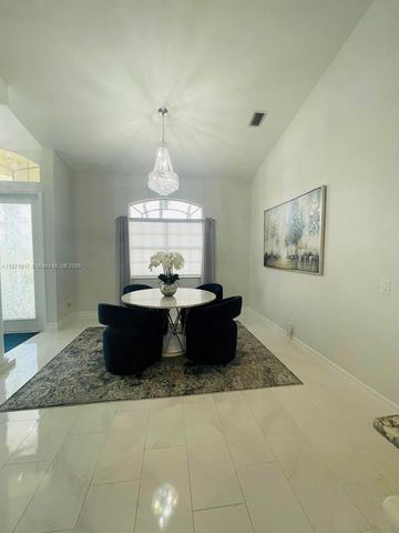 8268 SOUTHWIND BAY, Fort Myers, FL 33908