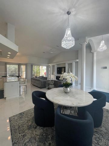 8268 SOUTHWIND BAY, Fort Myers, FL 33908