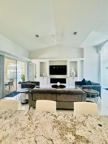 8268 SOUTHWIND BAY, Fort Myers, FL 33908