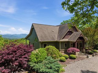 1065 Smokerise Drive, Hayesville, NC 28904