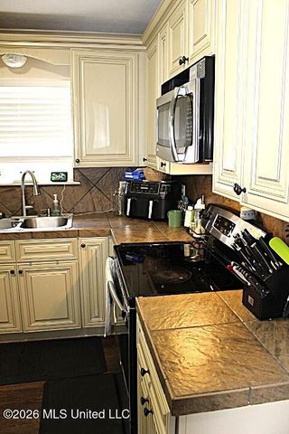 516 Brighton Trail, Florence, MS 39073