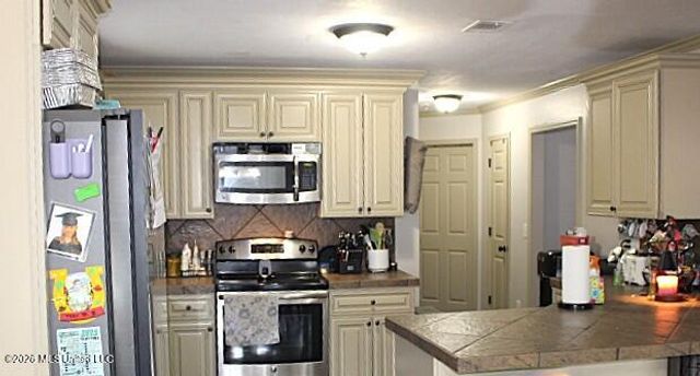 516 Brighton Trail, Florence, MS 39073