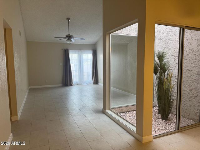 4766 W CARON Street, Glendale, AZ 85302