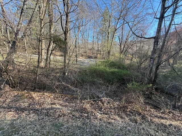 6780 COTTON HILL RD, Roanoke, VA 24018
