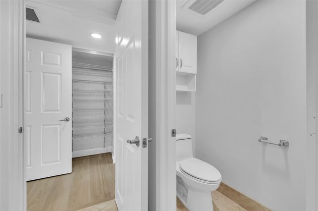 900 SE 2nd Street 502, Fort Lauderdale, FL 33301