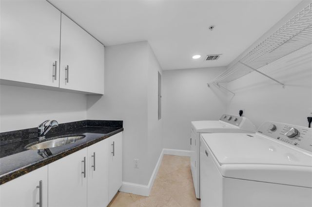 900 SE 2nd Street 502, Fort Lauderdale, FL 33301