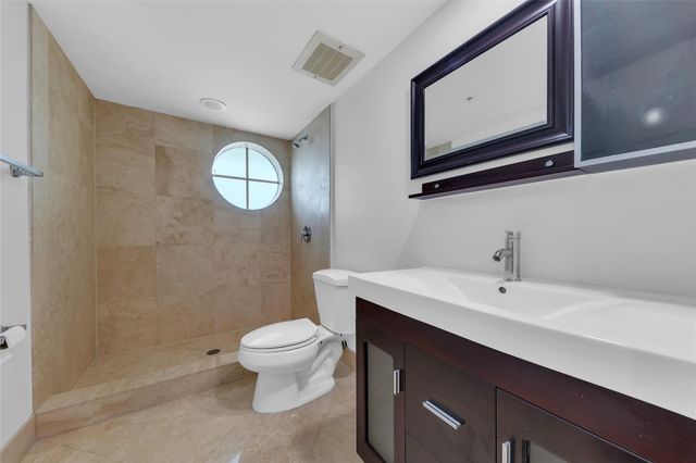 900 SE 2nd Street 502, Fort Lauderdale, FL 33301