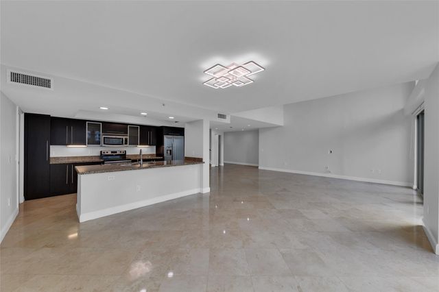 900 SE 2nd Street 502, Fort Lauderdale, FL 33301