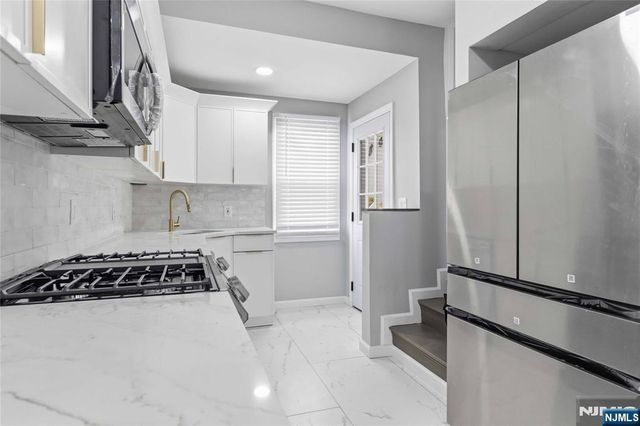 77 Lakeside Avenue, Pompton Lakes, NJ 07442