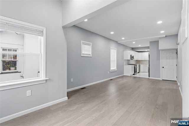 77 Lakeside Avenue, Pompton Lakes, NJ 07442