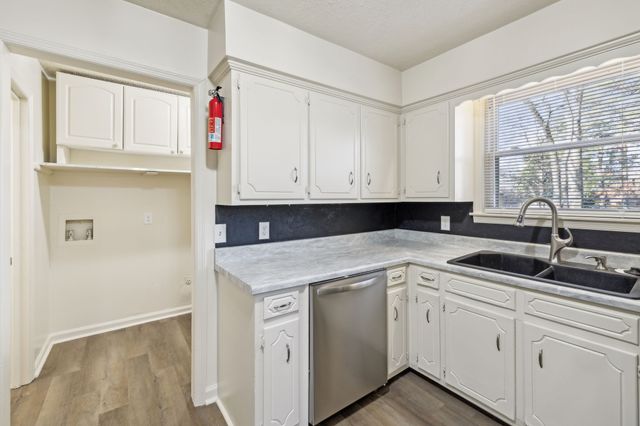 1421 Huntington Dr, Murfreesboro, TN 37130