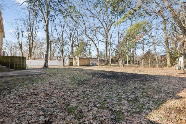 1421 Huntington Dr, Murfreesboro, TN 37130