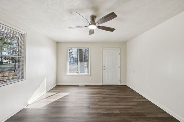 1421 Huntington Dr, Murfreesboro, TN 37130
