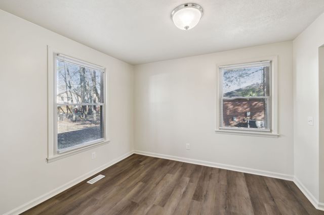 1421 Huntington Dr, Murfreesboro, TN 37130