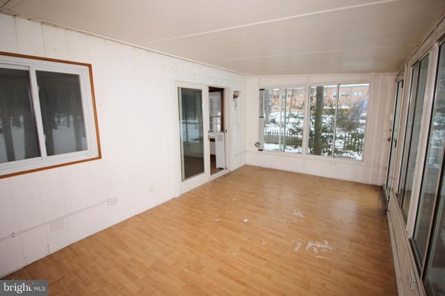 514 HARTFORD RD, Mount Laurel, NJ 08054