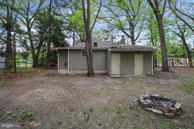 514 HARTFORD RD, Mount Laurel, NJ 08054