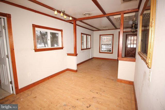 514 HARTFORD RD, Mount Laurel, NJ 08054