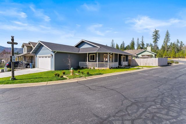 244 Cedar Brook Lane, Cave Junction, OR 97523