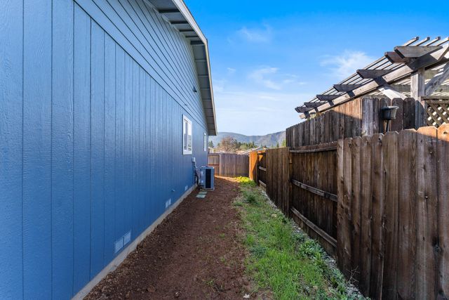 244 Cedar Brook Lane, Cave Junction, OR 97523