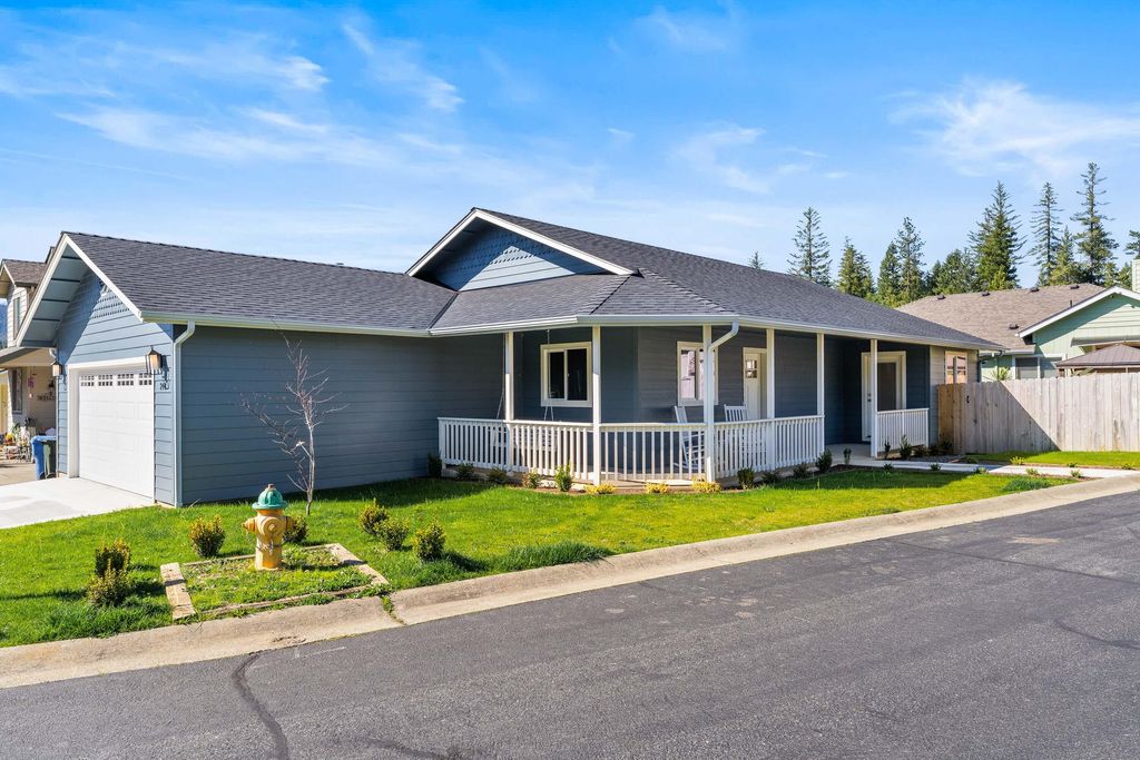 244 Cedar Brook Lane, Cave Junction, OR 97523