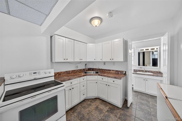 64 Bayberry Drive, Monroe, NY 10950