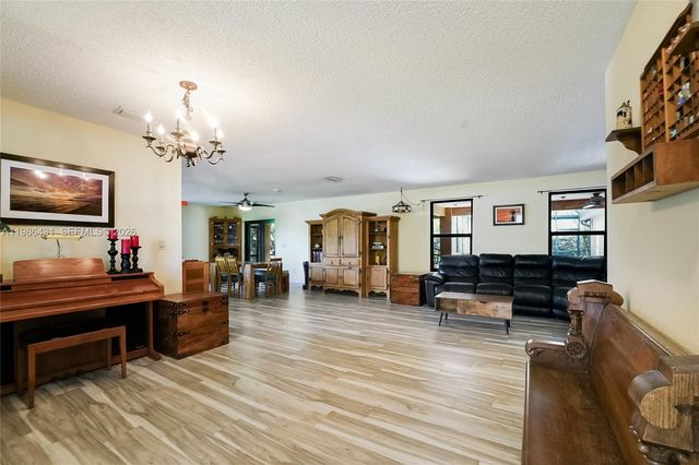 28101 SW 161st Ave, Miami, FL 33033