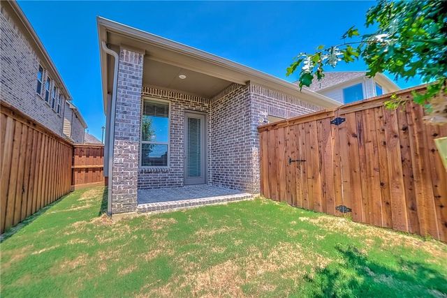 7124 Isle Royal Lane, Irving, TX 75063