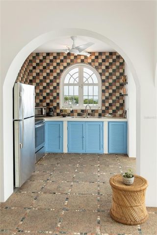 411 BRAVOS DE BOSTON, Vieques, PR 00765