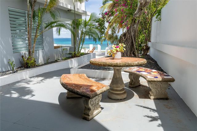 411 BRAVOS DE BOSTON, Vieques, PR 00765