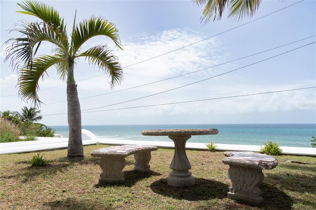 411 BRAVOS DE BOSTON, Vieques, PR 00765