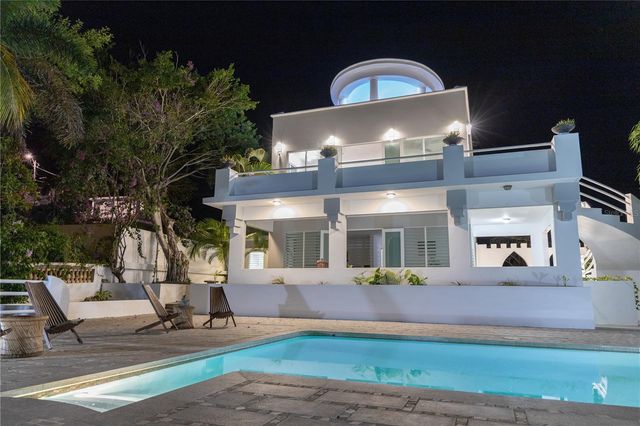 411 BRAVOS DE BOSTON, Vieques, PR 00765