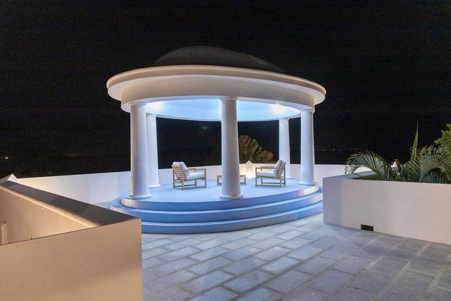 411 BRAVOS DE BOSTON, Vieques, PR 00765