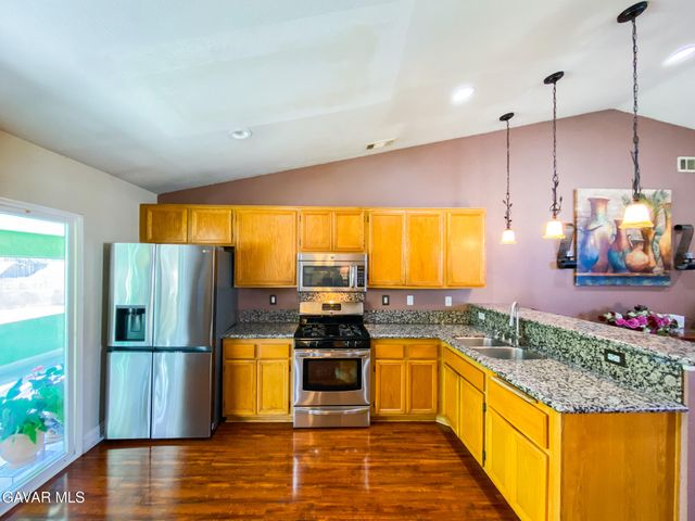 3320 Kipper Court, Lancaster, CA 93535