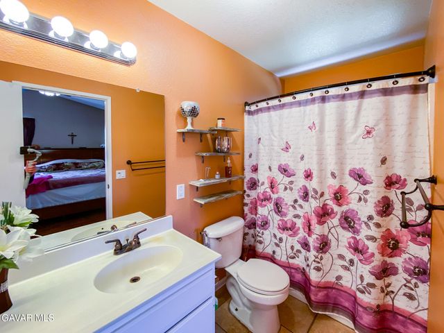 3320 Kipper Court, Lancaster, CA 93535