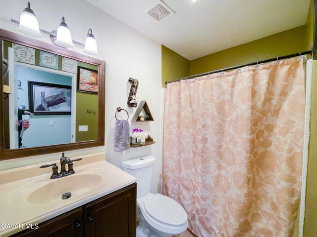 3320 Kipper Court, Lancaster, CA 93535
