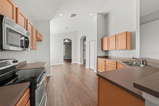 636 TANANA FALL DRIVE, Ruskin, FL 33570