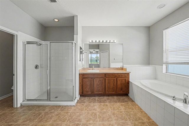 636 TANANA FALL DRIVE, Ruskin, FL 33570