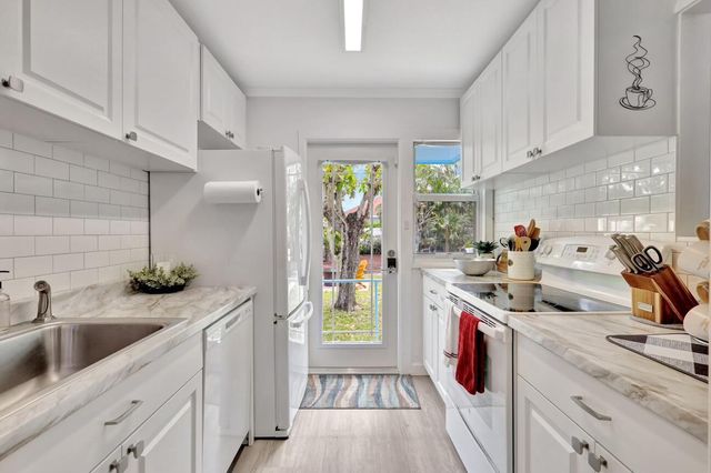 1028 Upland Road, West Palm Beach, FL 33401