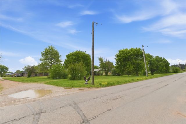 8778 Tycoon Road, Bentonville, AR 72713