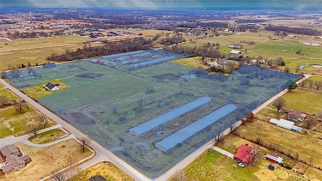 8778 Tycoon Road, Bentonville, AR 72713